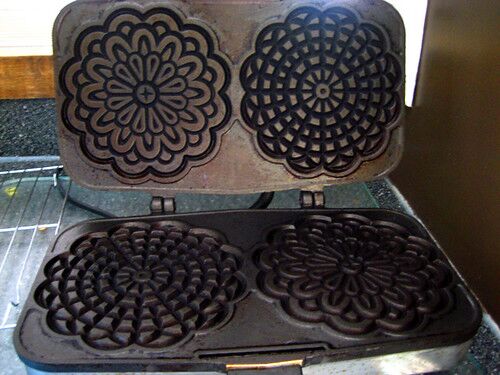 ✓ Top 5 Best Pizzelle Makers  Pizzelle Iron Makers 